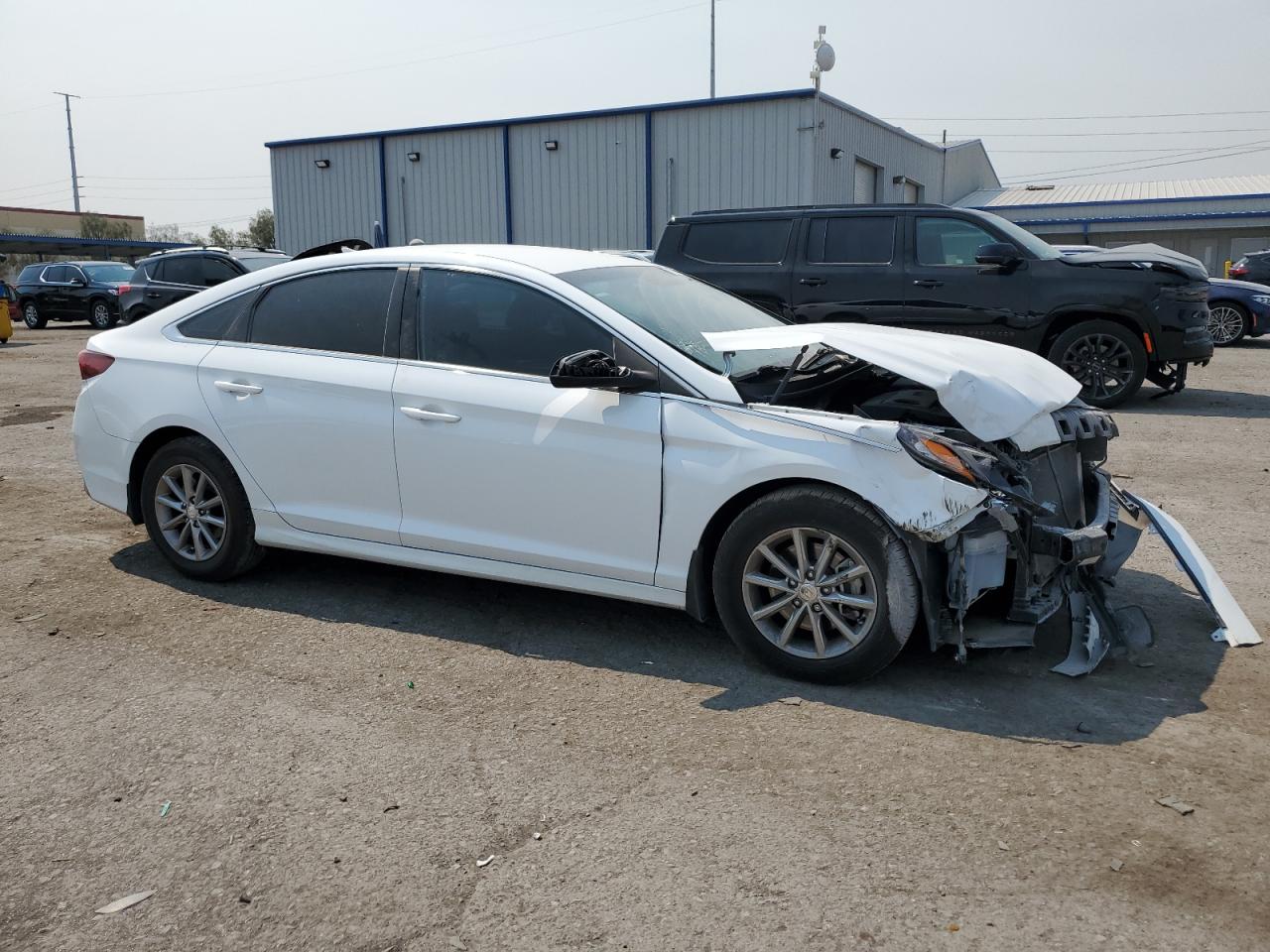 2018 Hyundai Sonata VIN 5NPE24AF2JH688257 Copart auction photo, front end damage thumbnail 4
