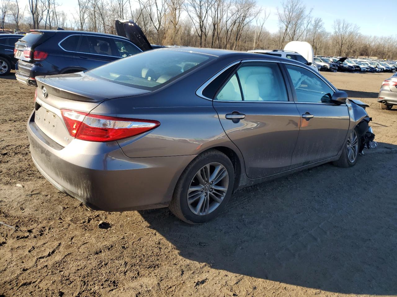 2017 Toyota Camry VIN 4T1BF1FK6HU426992 Copart auction photo, front end damage thumbnail 3