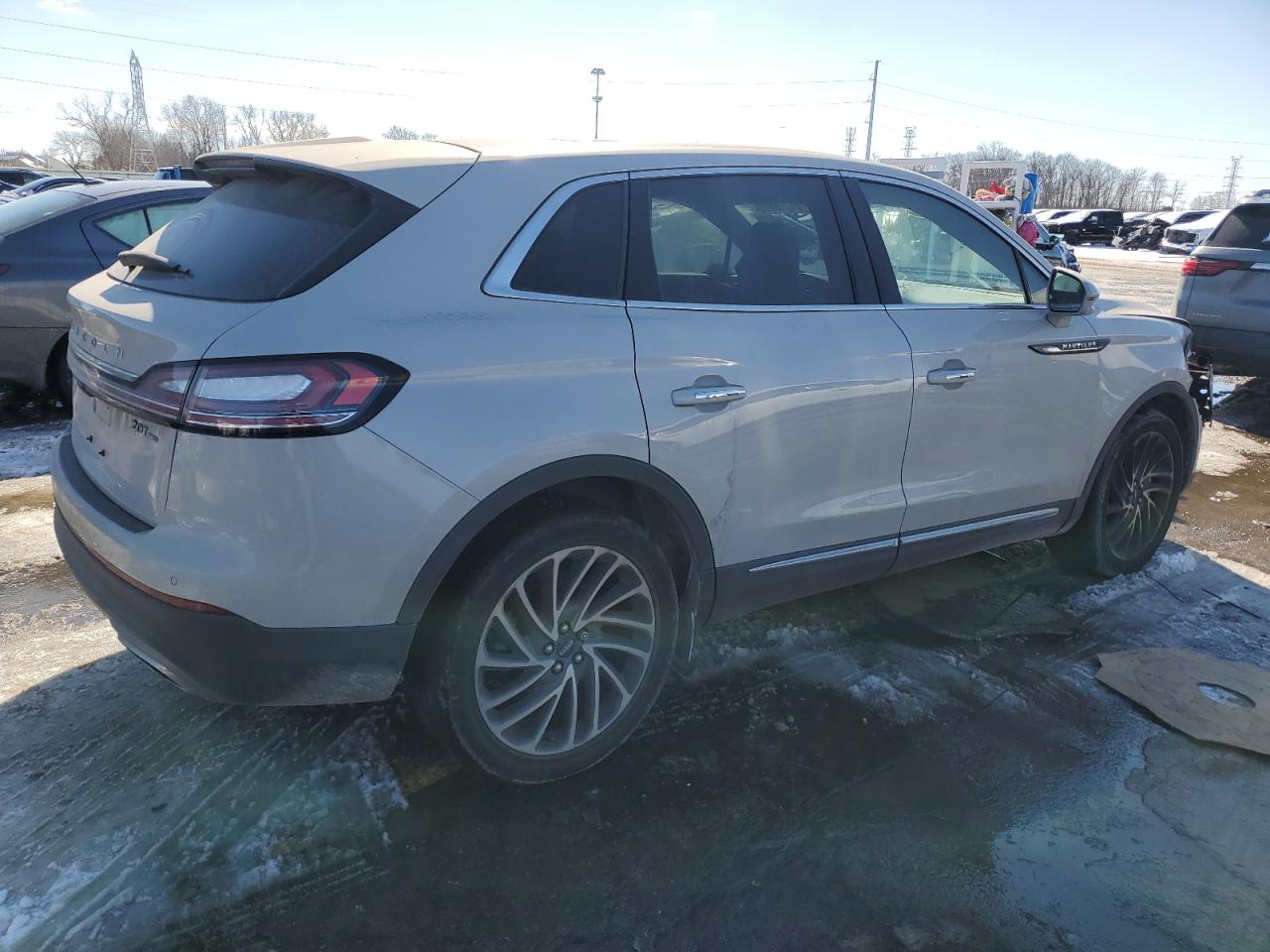 2019 Lincoln Nautilus VIN 2LMPJ8L97KBL67550 Copart auction photo, front end damage thumbnail 3