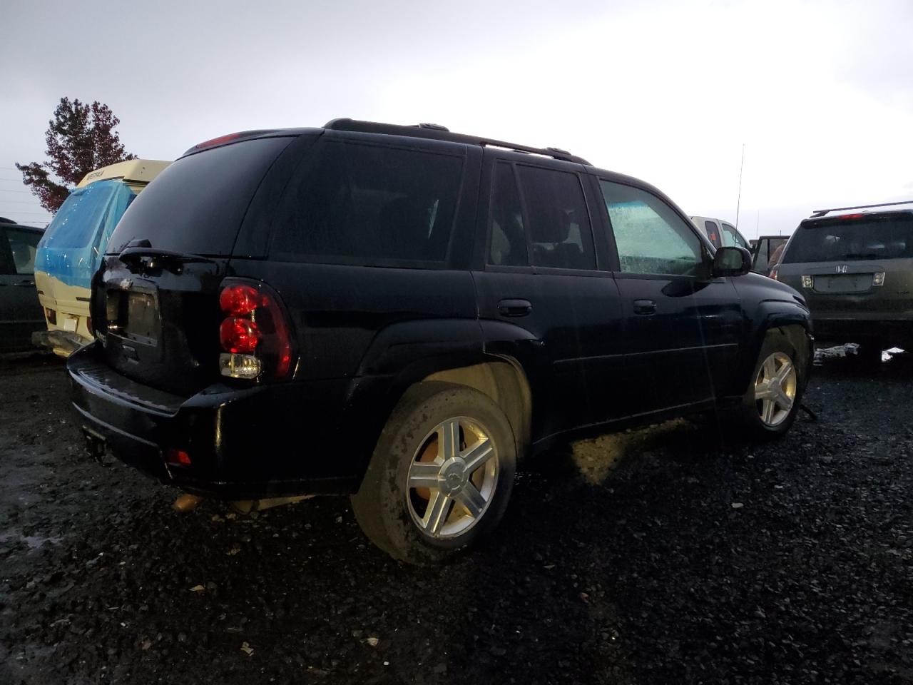 2007 Chevrolet TrailBlazer VIN 1GNET13M872278958 Copart auction photo, front end damage thumbnail 3