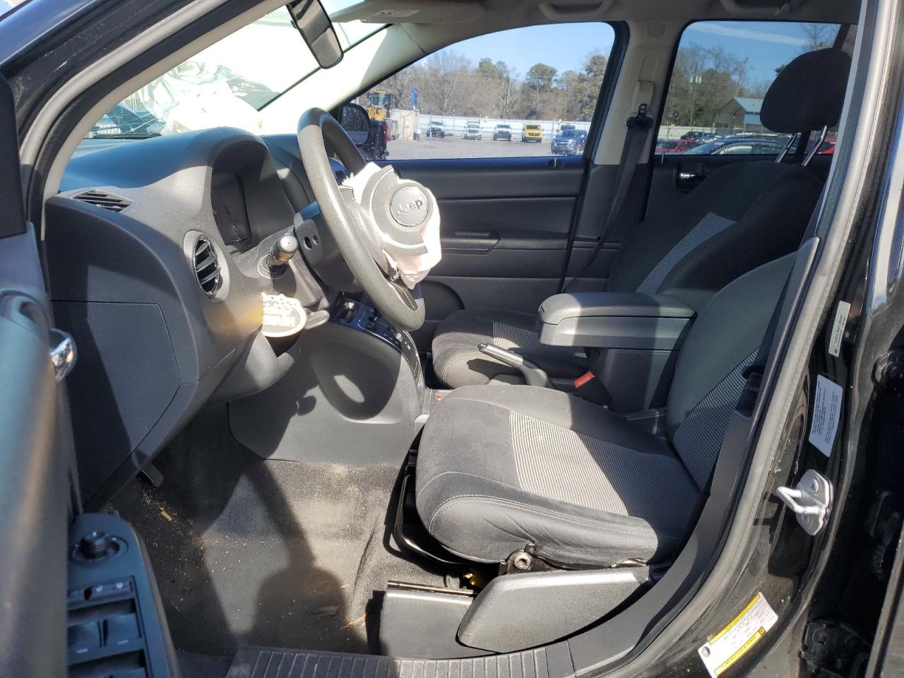 2015 Jeep Compass VIN 1C4NJCBB9FD209483 Copart auction photo, front end damage thumbnail 7