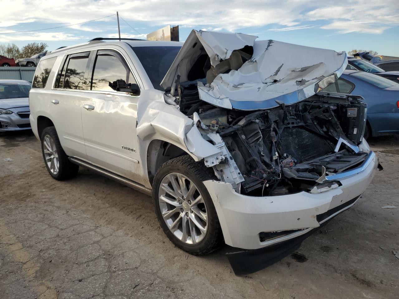 2019 Chevrolet Tahoe VIN 1GNSKCKJXKR220620 Copart auction photo, front end / minor dent/scratches damage thumbnail 4