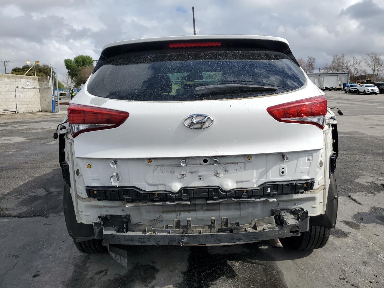 2017 Hyundai Tucson VIN KM8J23A4XHU332996 Copart auction photo, front end / rear end damage thumbnail 6
