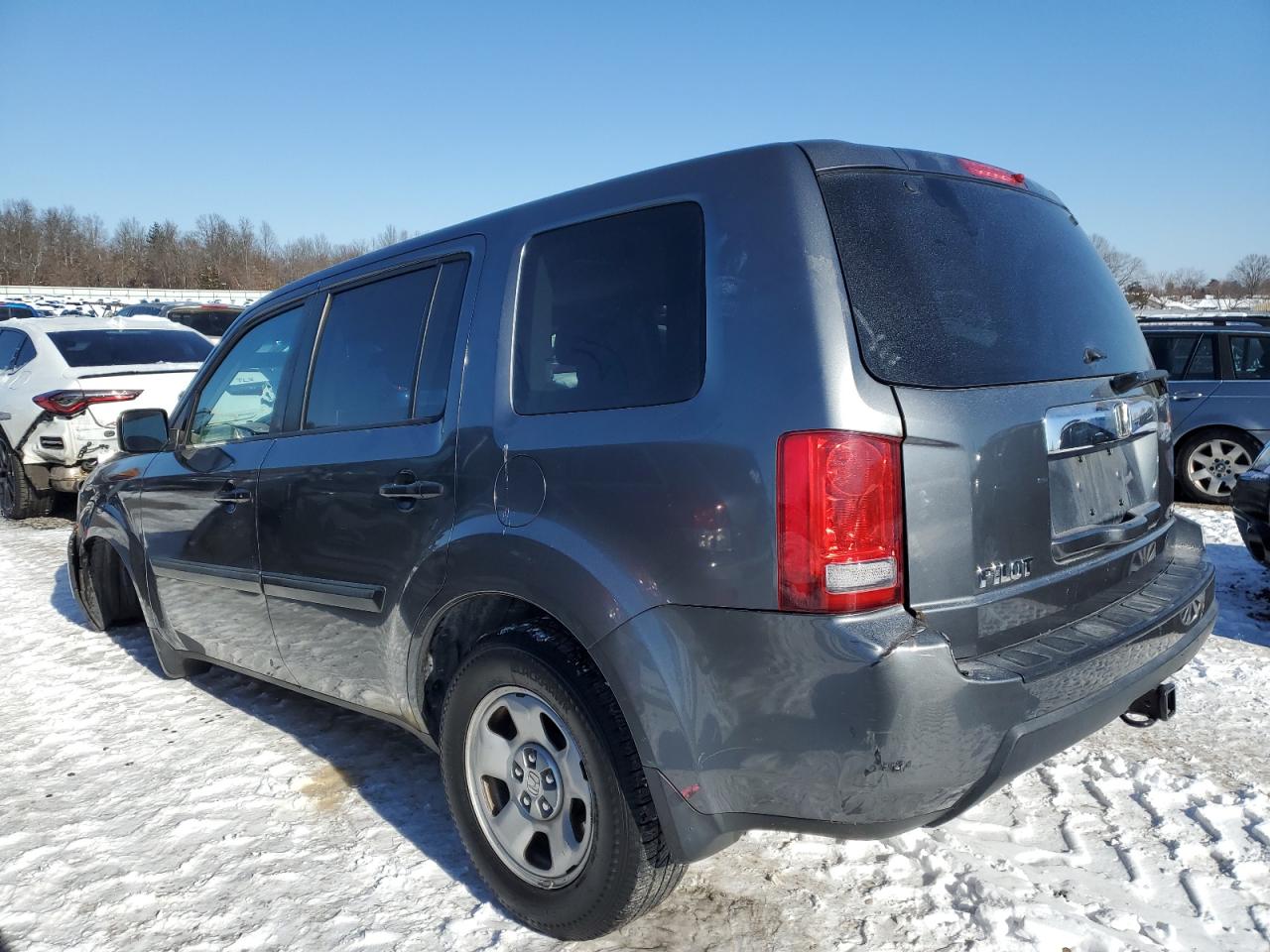 2011 Honda Pilot VIN 5FNYF4H26BB029697 Copart auction photo, stripped damage thumbnail 2