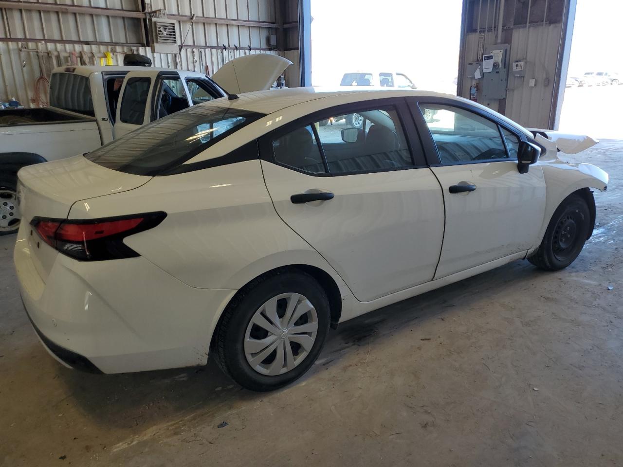 2021 Nissan Versa VIN 3N1CN8DV1M807643 Copart auction photo, front end / frame damage damage thumbnail 3