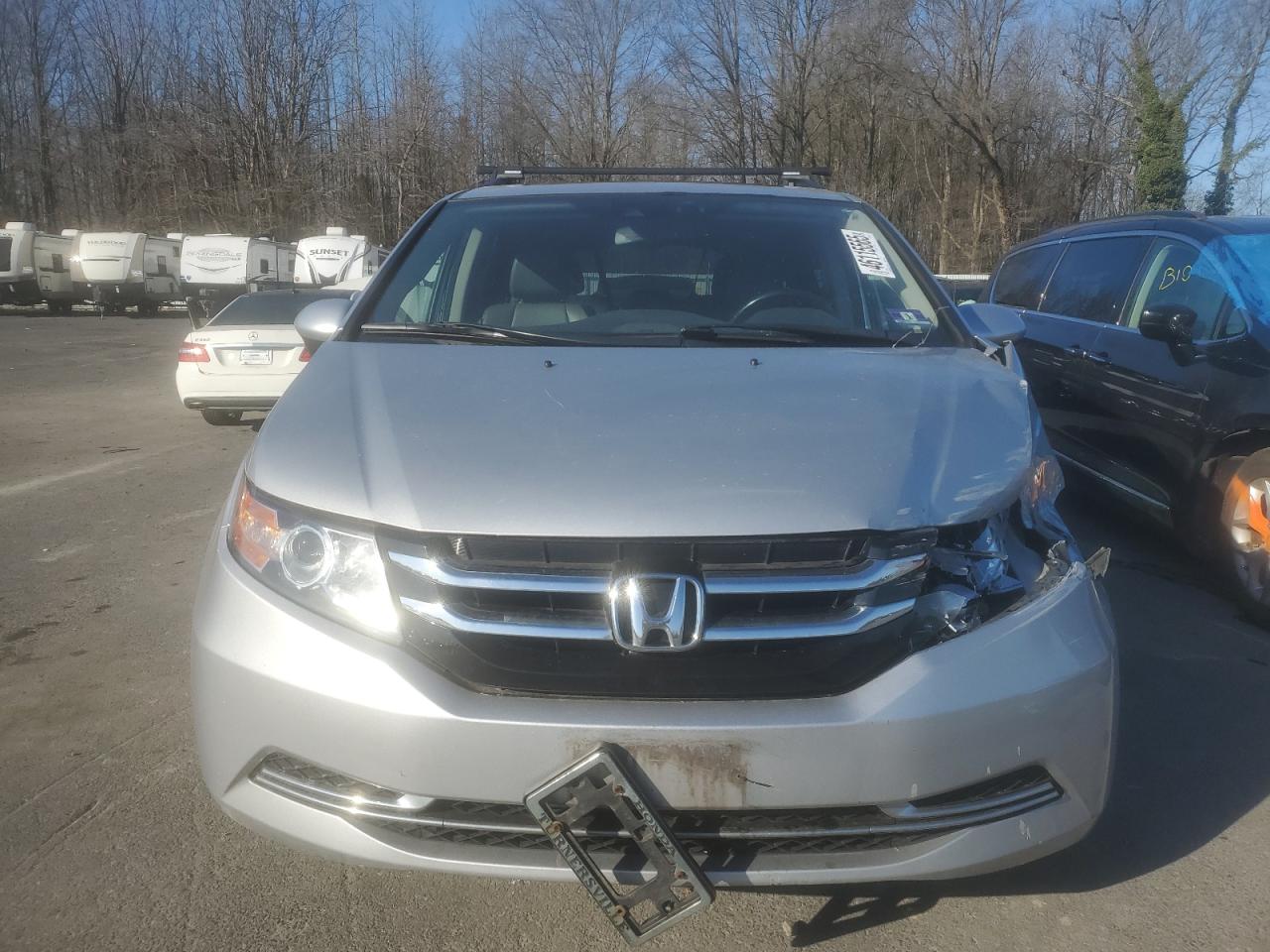 2015 Honda Odyssey VIN 5FNRL5H68FB039207 Copart auction photo, front end / side damage thumbnail 5