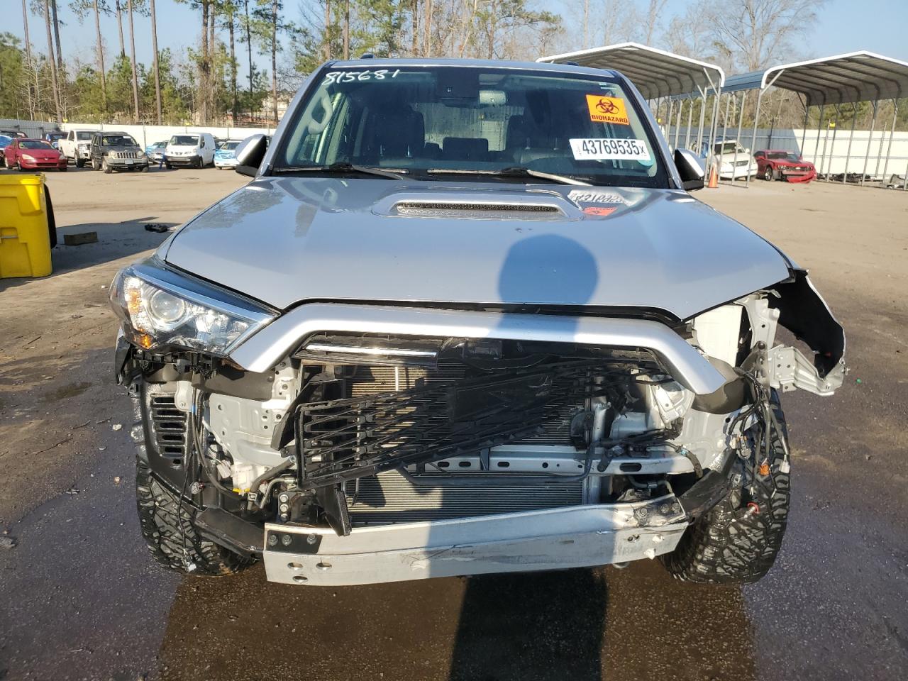 2020 Toyota 4Runner VIN JTEBU5JR0L5815681 Copart auction photo, front end damage thumbnail 5
