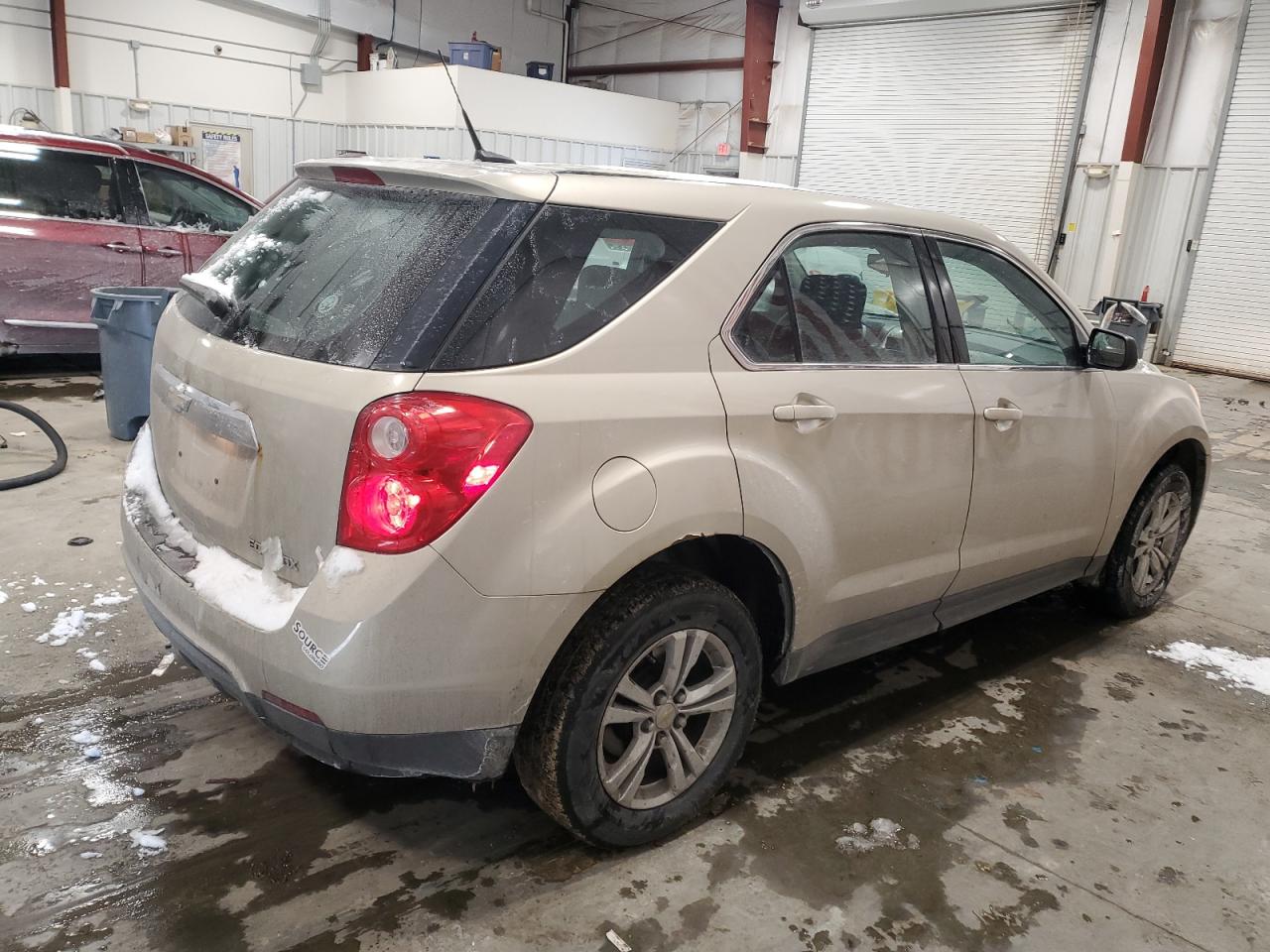 2011 Chevrolet Equinox VIN 2CNALBEC4B6215302 Copart auction photo, front end damage thumbnail 3