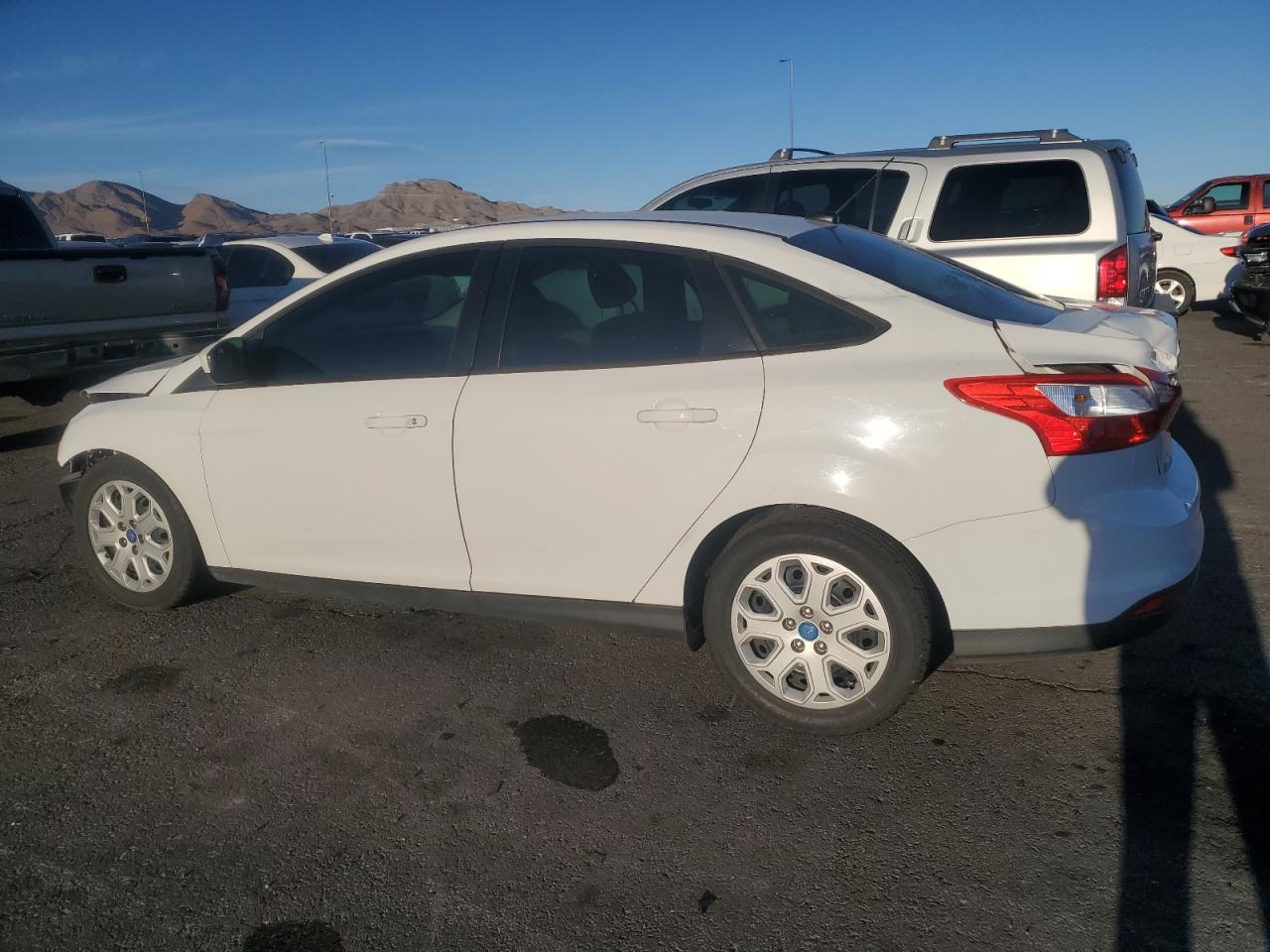 2012 Ford Focus VIN 1FAHP3F29CL222506 Copart auction photo, front end / rear end damage thumbnail 2