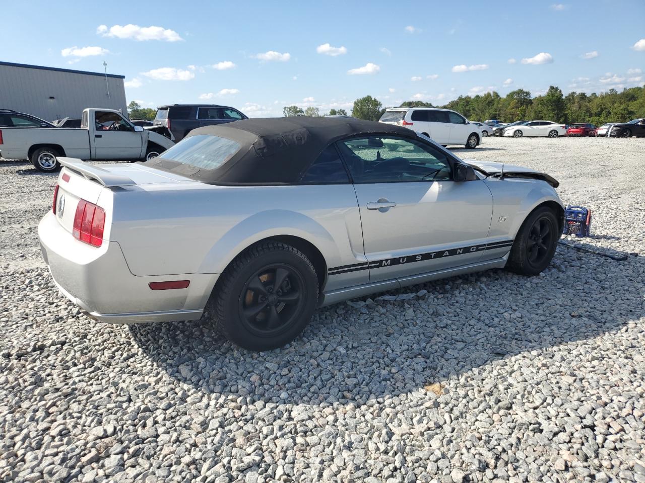 2006 Ford Mustang VIN 1ZVFT85H565257257 Copart auction photo, front end damage thumbnail 3