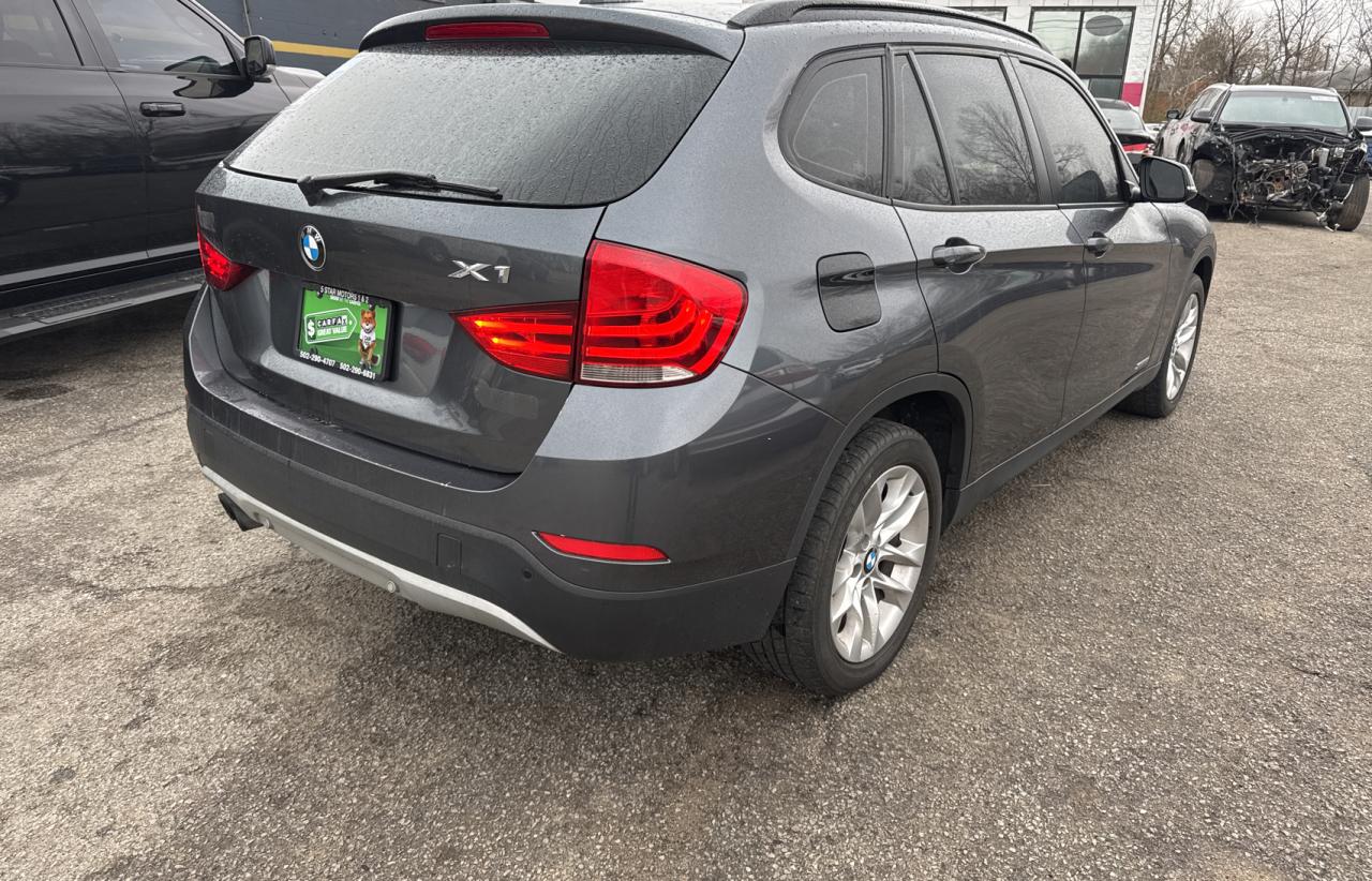 2015 BMW X1 VIN WBAVL1C53FVY34430 Copart auction photo, normal wear damage thumbnail 4