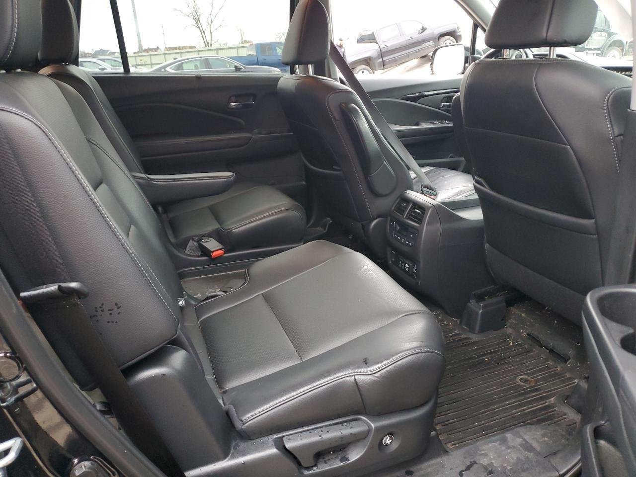 2019 Honda Pilot VIN 5FNYF6H00KB018575 Copart auction photo, side damage thumbnail 11