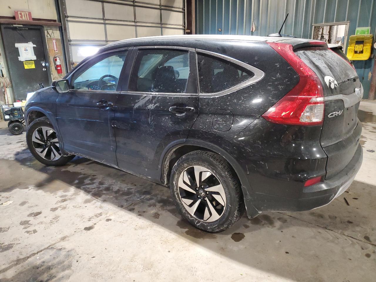 2015 Honda CR-V VIN 5J6RM4H93FL120981 Copart auction photo, rear end / minor dent/scratches damage thumbnail 2