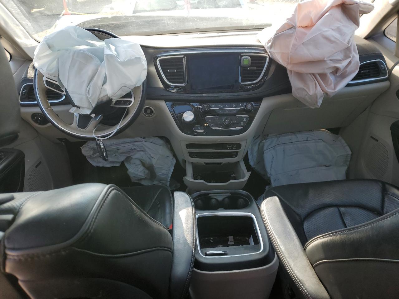 2018 Chrysler Pacifica VIN 2C4RC1GG1JR263113 Copart auction photo, front end damage thumbnail 8