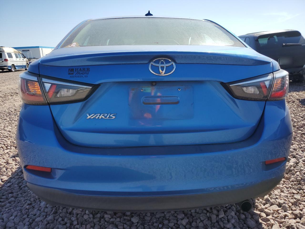 2019 Toyota Yaris VIN 3MYDLBYV4KY521740 Copart auction photo, front end / side damage thumbnail 6
