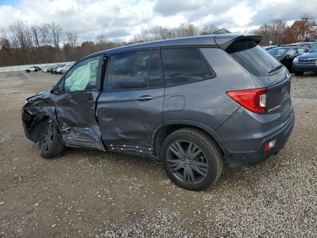 2021 Honda Passport VIN 5FNYF8H59MB032470 Copart auction photo, front end / side damage thumbnail 2