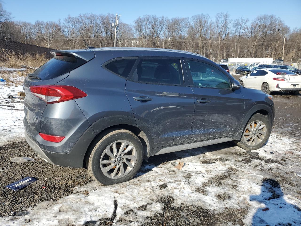 2017 Hyundai Tucson VIN KM8J3CA26HU498301 Copart auction photo, minor dent/scratches damage thumbnail 3