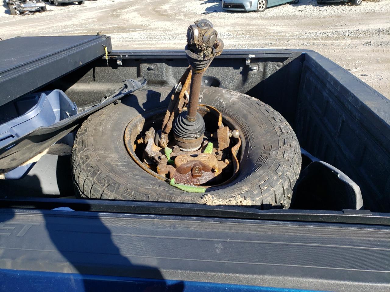 2015 Chevrolet Silverado VIN 3GCUKREC7FG214362 Copart auction photo, side / undercarriage damage thumbnail 12