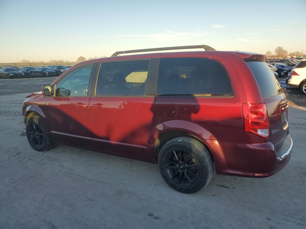2020 Dodge Caravan VIN 2C4RDGEG7LR184678 Copart auction photo, front end damage thumbnail 2