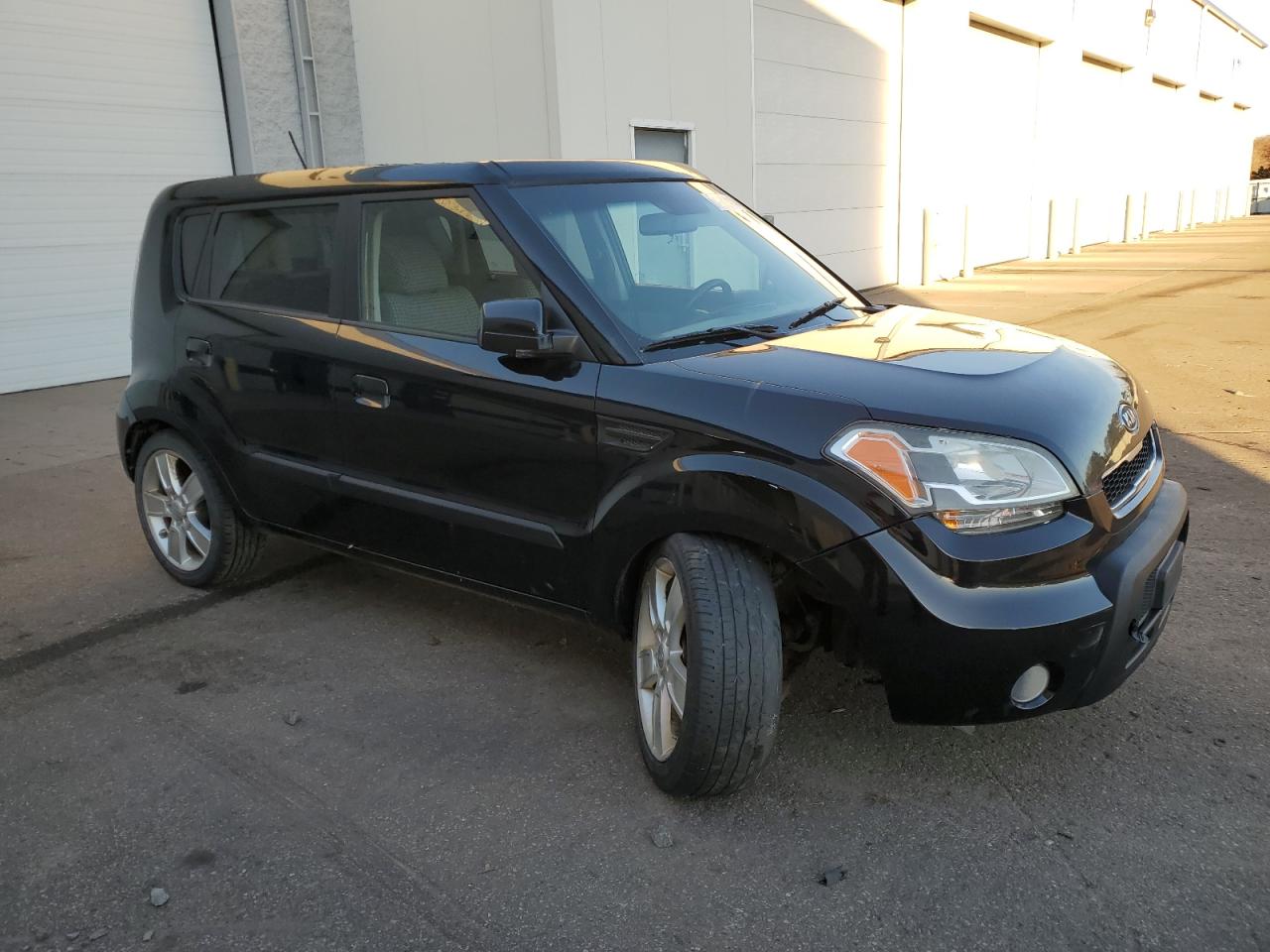 2010 KIA Soul VIN KNDJT2A25A7119064 Copart auction photo, hail damage thumbnail 4