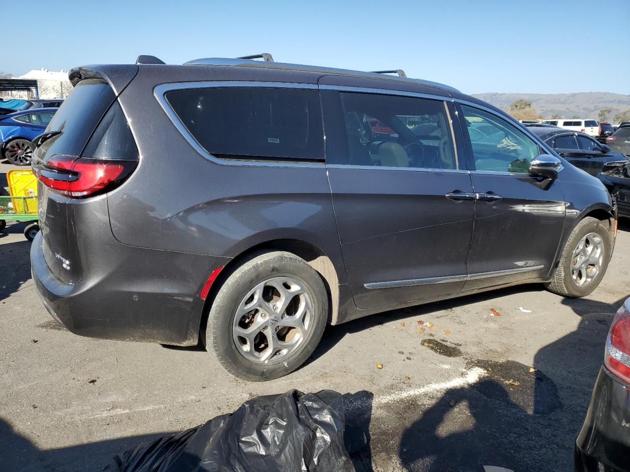 2021 Chrysler Pacifica VIN 2C4RC3GG6MR590607 Copart auction photo, front end / side damage thumbnail 3