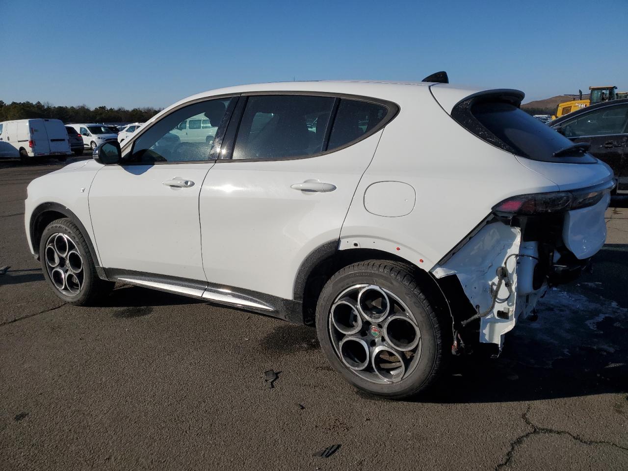 2024 Alfa Romeo Tonale VIN ZASPATCW4R3083736 Copart auction photo, rear end / minor dent/scratches damage thumbnail 2