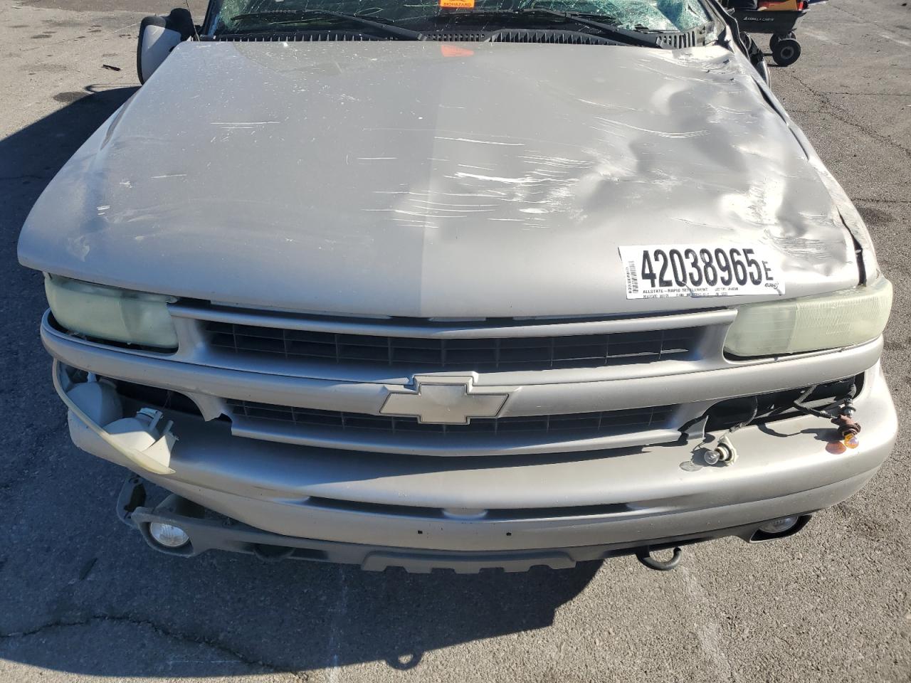 2004 Chevrolet Suburban VIN 3GNFK16T84G138535 Copart auction photo, all over damage thumbnail 13