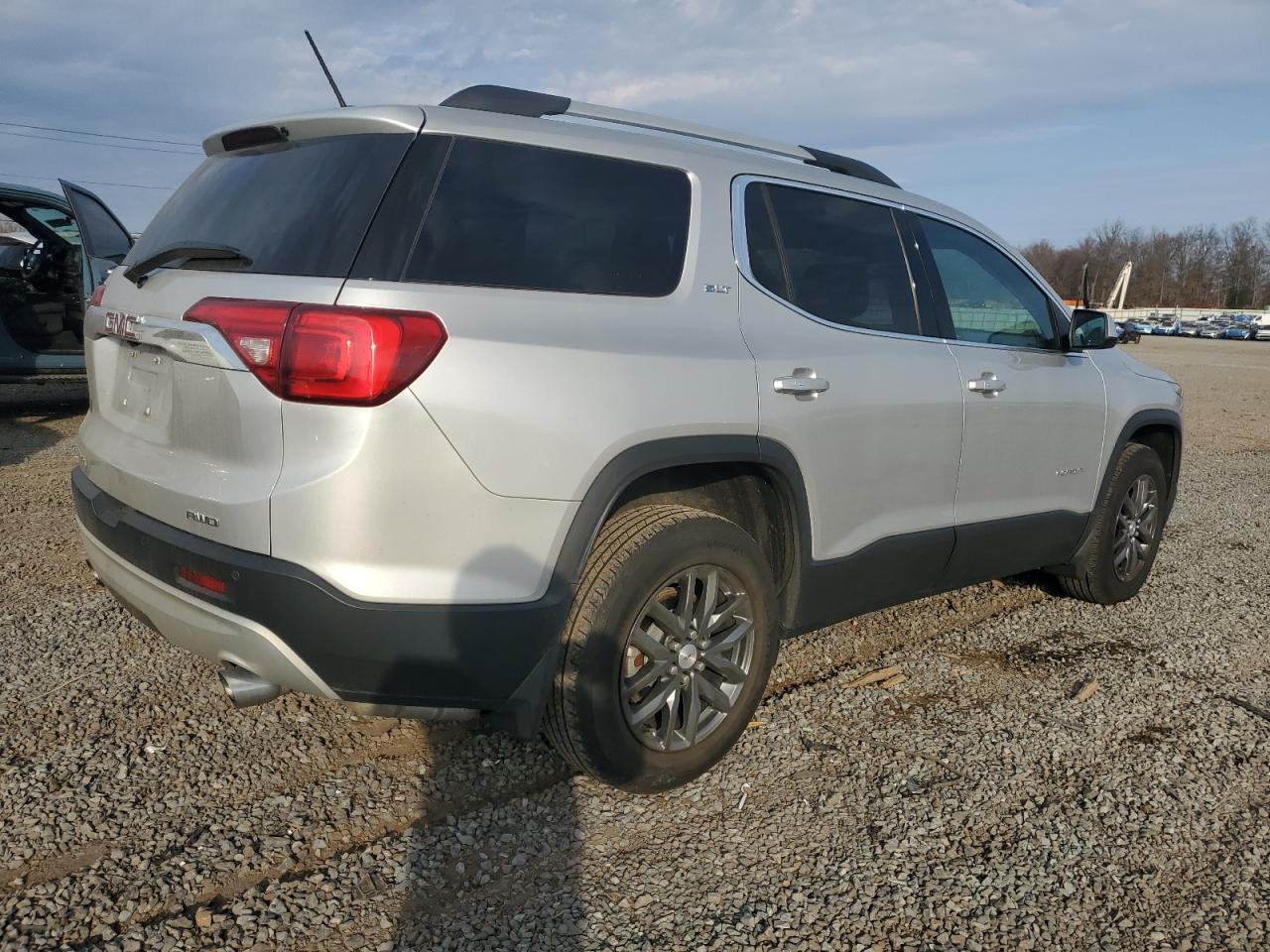 2019 GMC Acadia VIN 1GKKNULS8KZ254055 Copart auction photo, normal wear / minor dent/scratches damage thumbnail 3