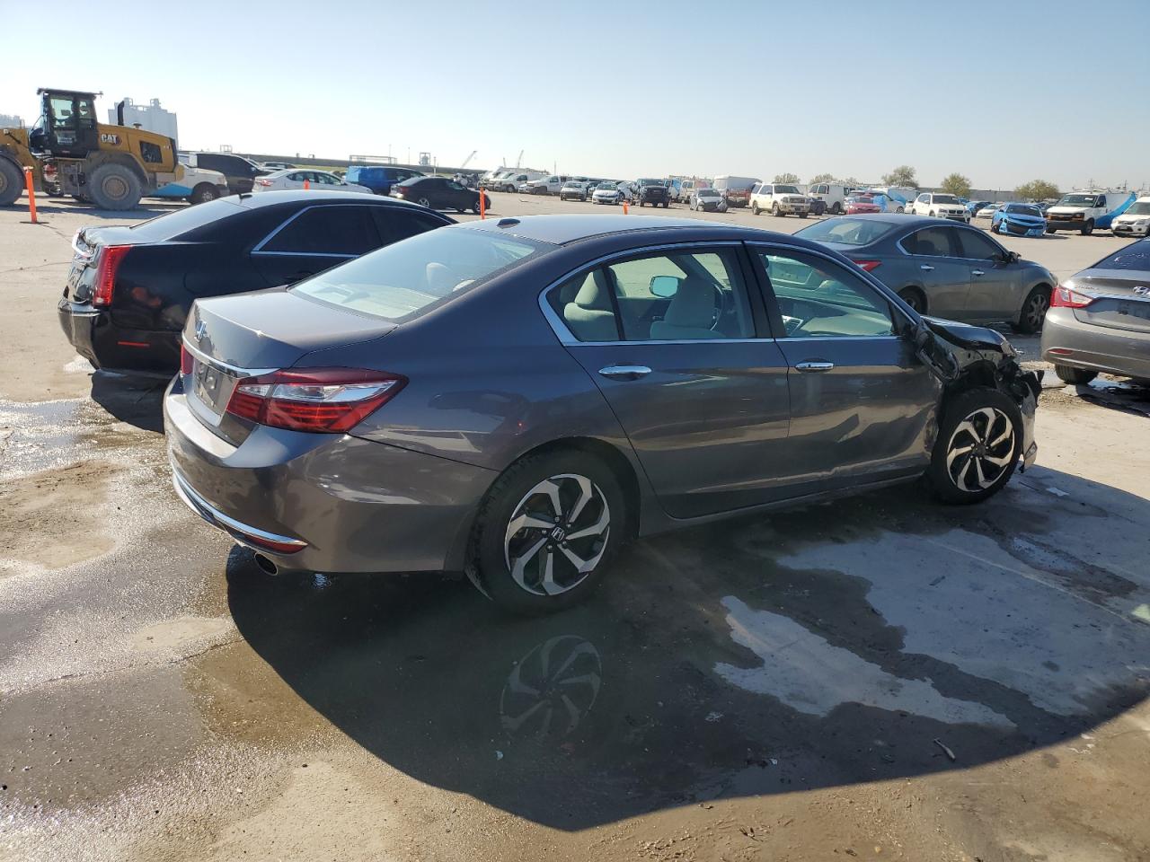 2017 Honda Accord VIN 1HGCR2F78HA224997 Copart auction photo, front end / side damage thumbnail 3