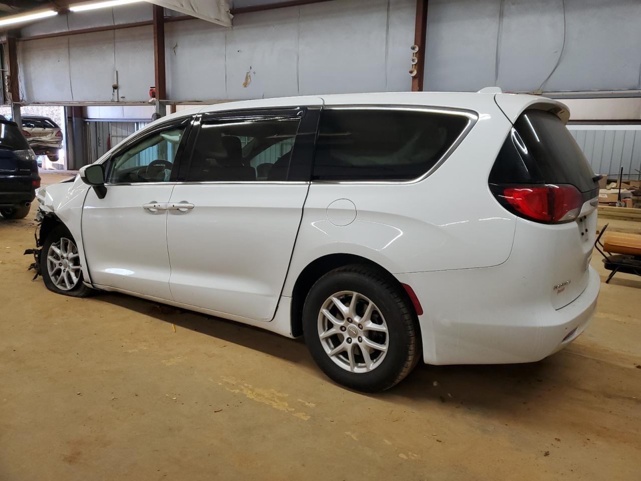 2017 Chrysler Pacifica VIN 2C4RC1DG7HR705410 Copart auction photo, front end / undercarriage damage thumbnail 2