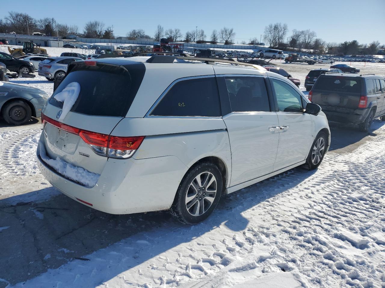 2015 Honda Odyssey VIN 5FNRL5H91FB098996 Copart auction photo, side damage thumbnail 3