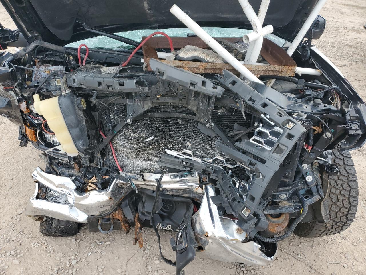 2015 Chevrolet Silverado VIN 3GCUKSECXFG368992 Copart auction photo, all over / rollover damage thumbnail 11