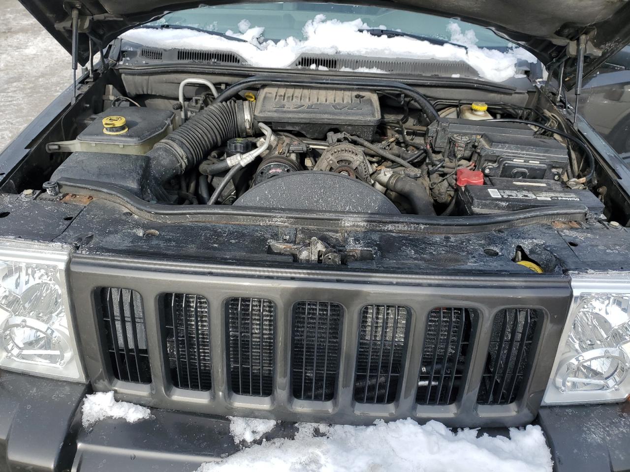 2006 Jeep Commander VIN 1J8HG48K46C168333 Copart auction photo, minor dent/scratches damage thumbnail 12