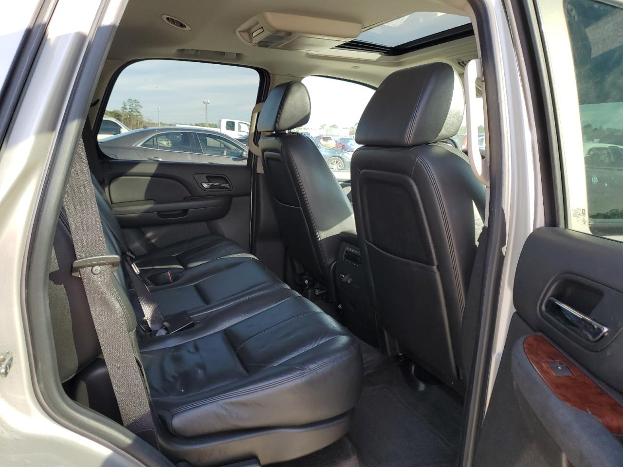 2009 GMC Yukon VIN 1GKFC33J99R148006 Copart auction photo, front end / side damage thumbnail 11