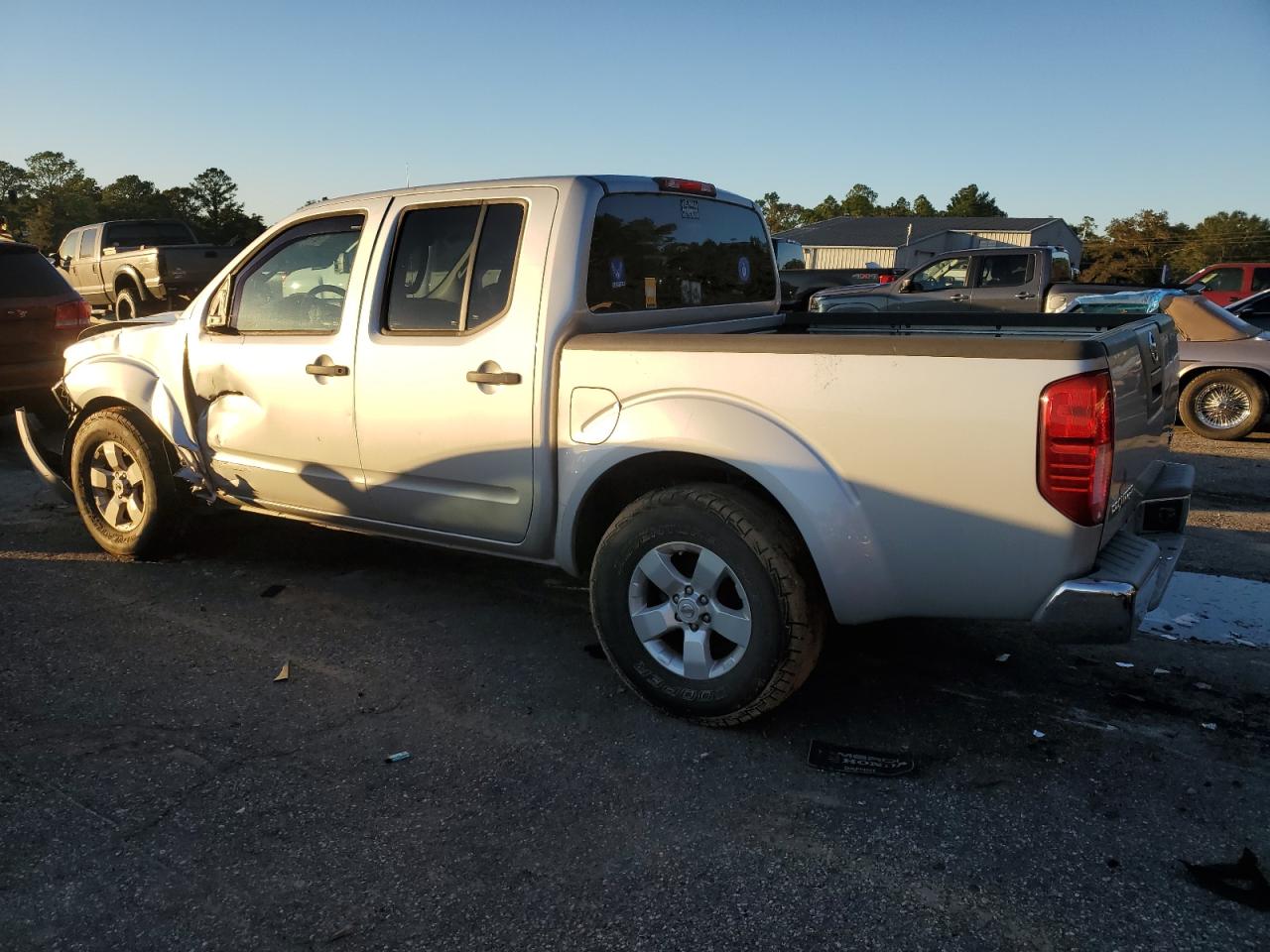2012 Nissan Navara (Frontier) VIN 1N6AD0ER1CC403615 Copart auction photo, front end / all over damage thumbnail 2