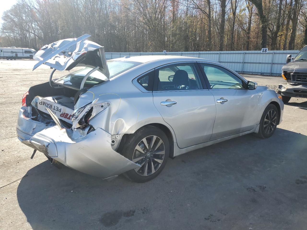 2017 Nissan Altima VIN 1N4AL3AP8HC481169 Copart auction photo, rear end damage thumbnail 3