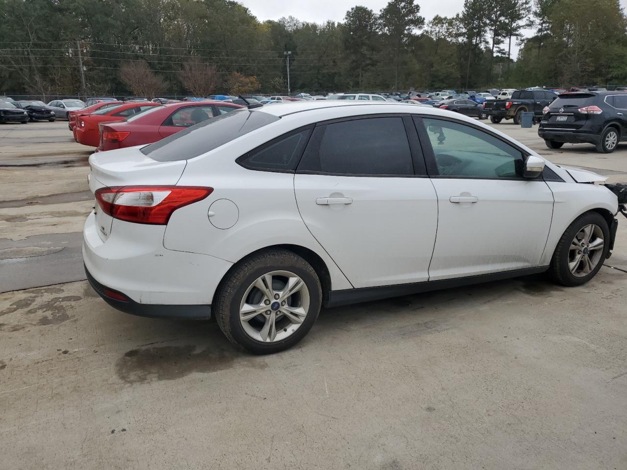 2013 Ford Focus VIN 1FADP3F21DL152516 Copart auction photo, front end damage thumbnail 3