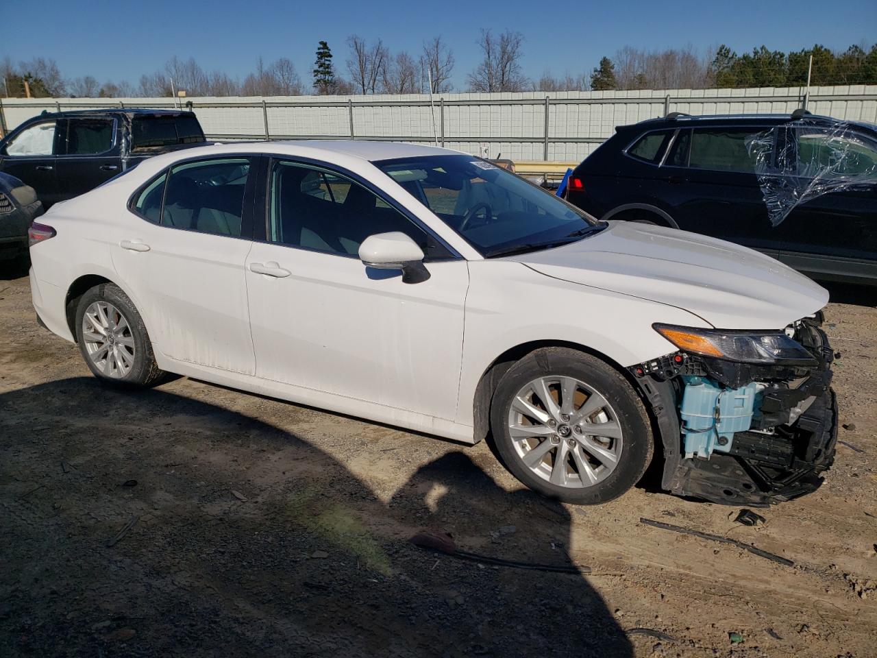 2019 Toyota Camry VIN 4T1B11HK5KU739552 Copart auction photo, front end / minor dent/scratches damage thumbnail 4