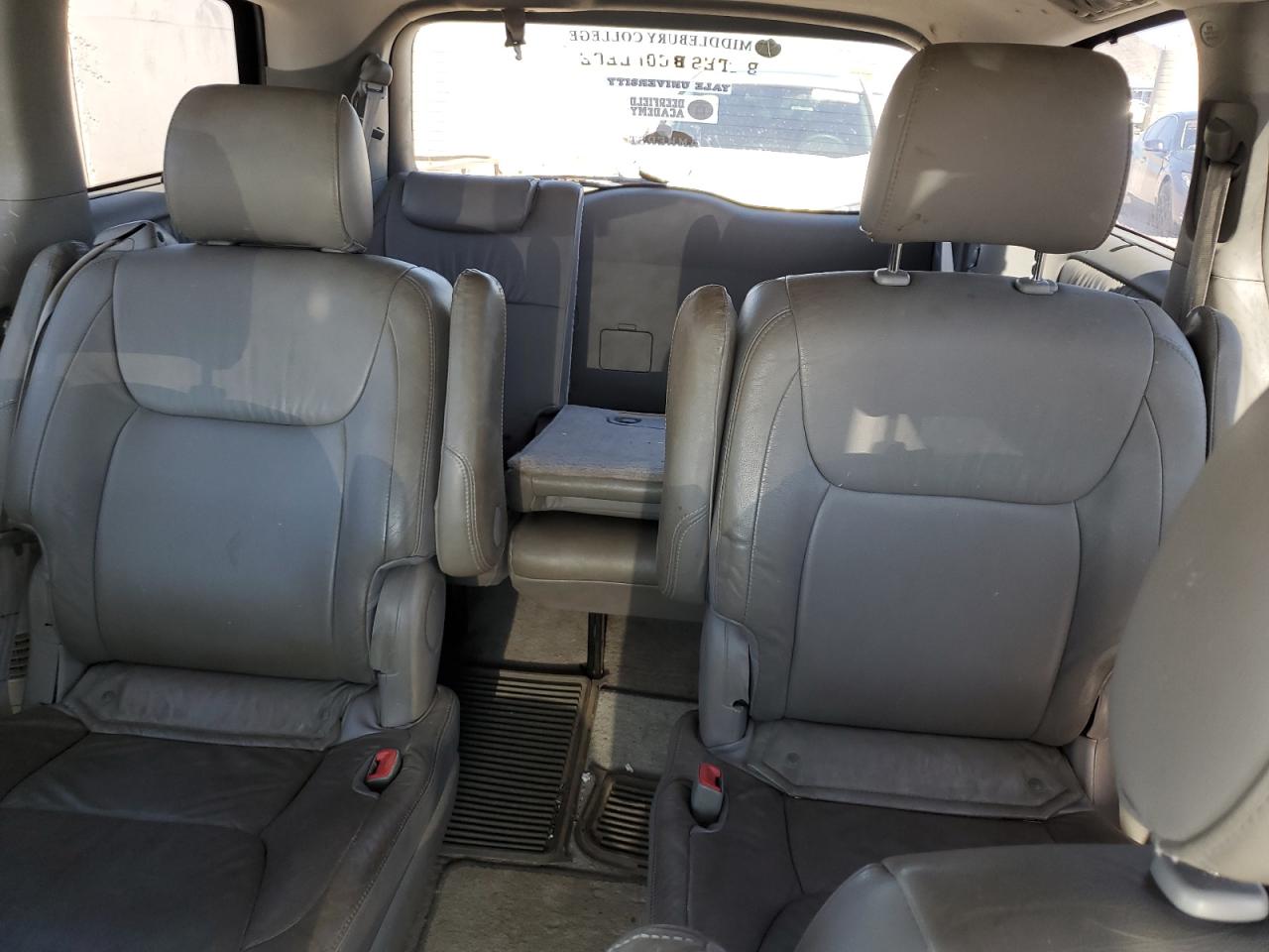 2008 Toyota Sienna VIN 5TDZK22C48S213630 Copart auction photo, minor dent/scratches / side damage thumbnail 10