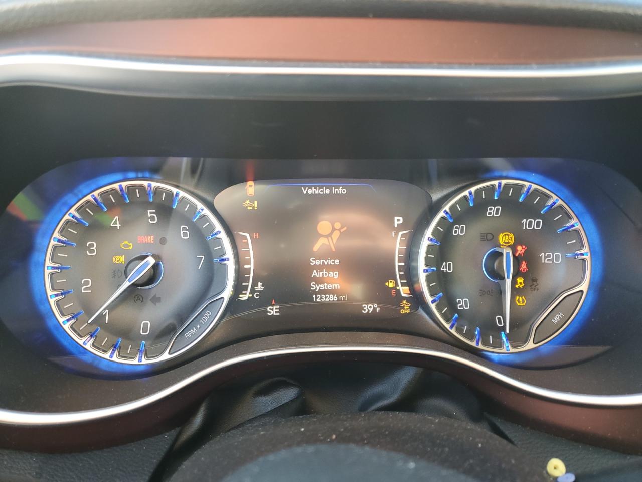 2017 Chrysler Pacifica VIN 2C4RC1GGXHR633176 Copart auction photo, front end damage thumbnail 9