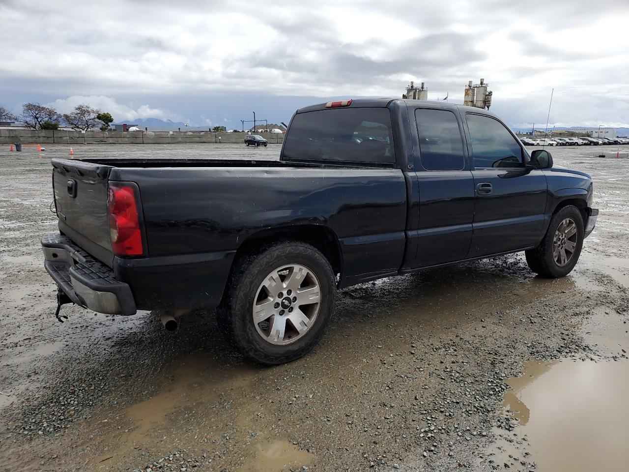 2006 Chevrolet Silverado VIN 1GCEC19V36Z145300 Copart auction photo, minor dent/scratches damage thumbnail 3
