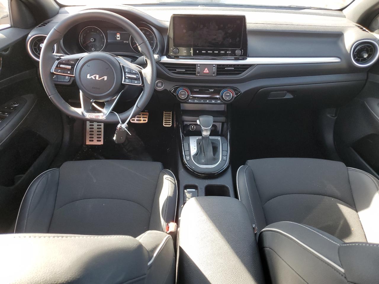 2024 KIA Forte VIN 3KPF54AD3RE780214 Copart auction photo, rear end / minor dent/scratches damage thumbnail 8