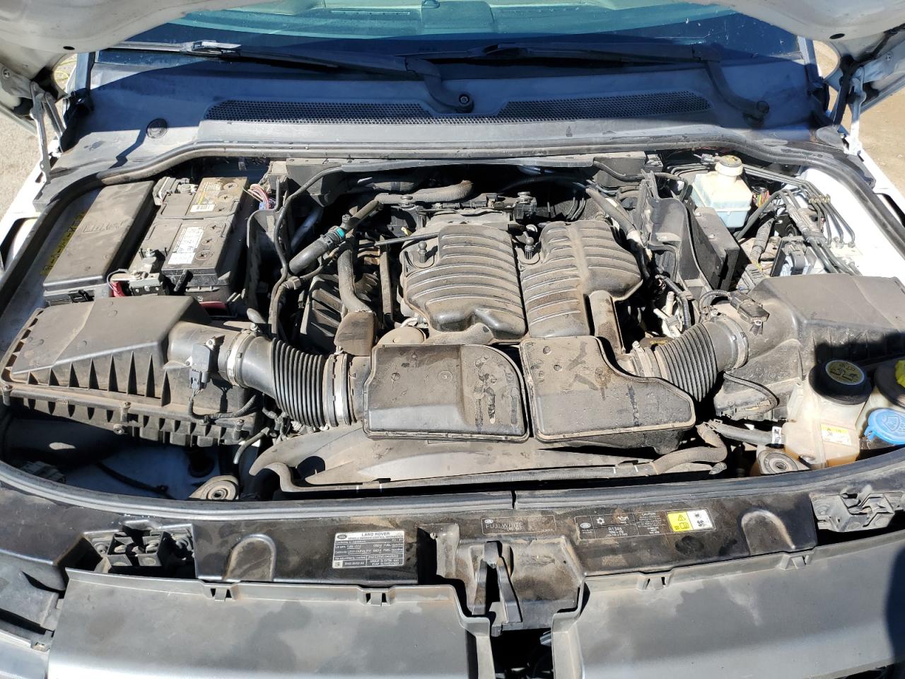 2011 Land Rover Range Rover VIN SALSK2D48BA716517 Copart auction photo, front end damage thumbnail 12