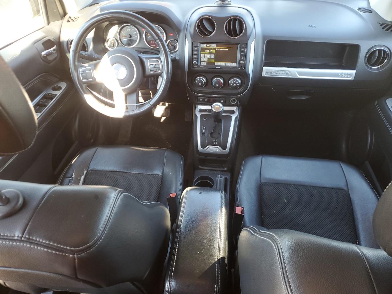 2014 Jeep Compass VIN 1C4NJDEB0ED626040 Copart auction photo, front end / minor dent/scratches damage thumbnail 8