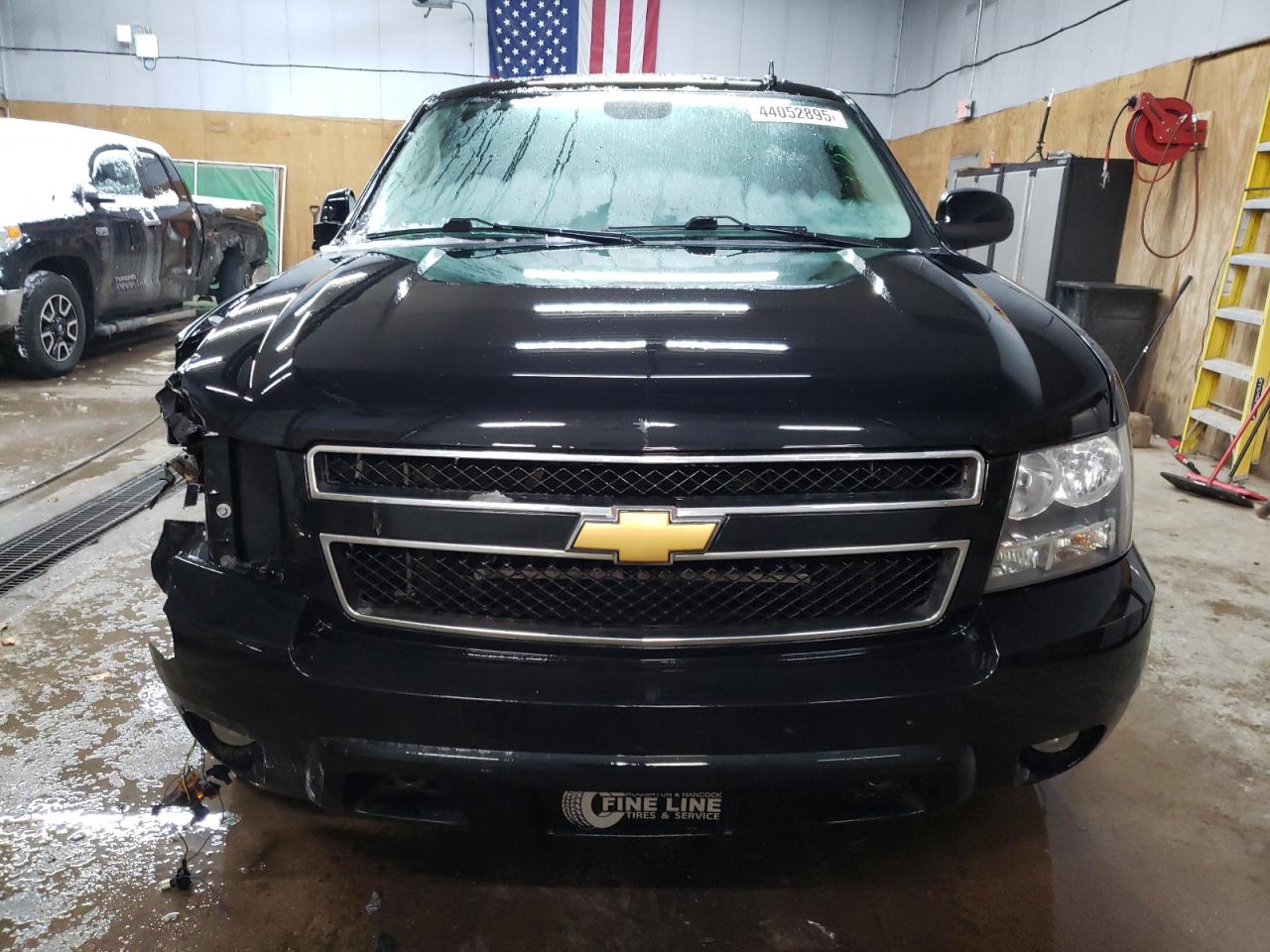 2012 Chevrolet Suburban VIN 1GNSKJE7XCR194736 Copart auction photo, front end / minor dent/scratches damage thumbnail 5