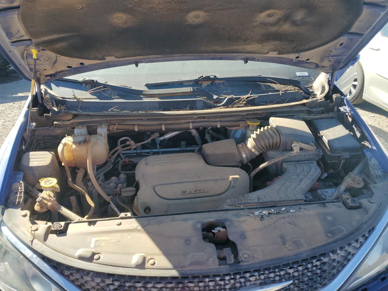 2020 Chrysler Pacifica VIN 2C4RC1BG0LR173381 Copart auction photo, front end / side damage thumbnail 12