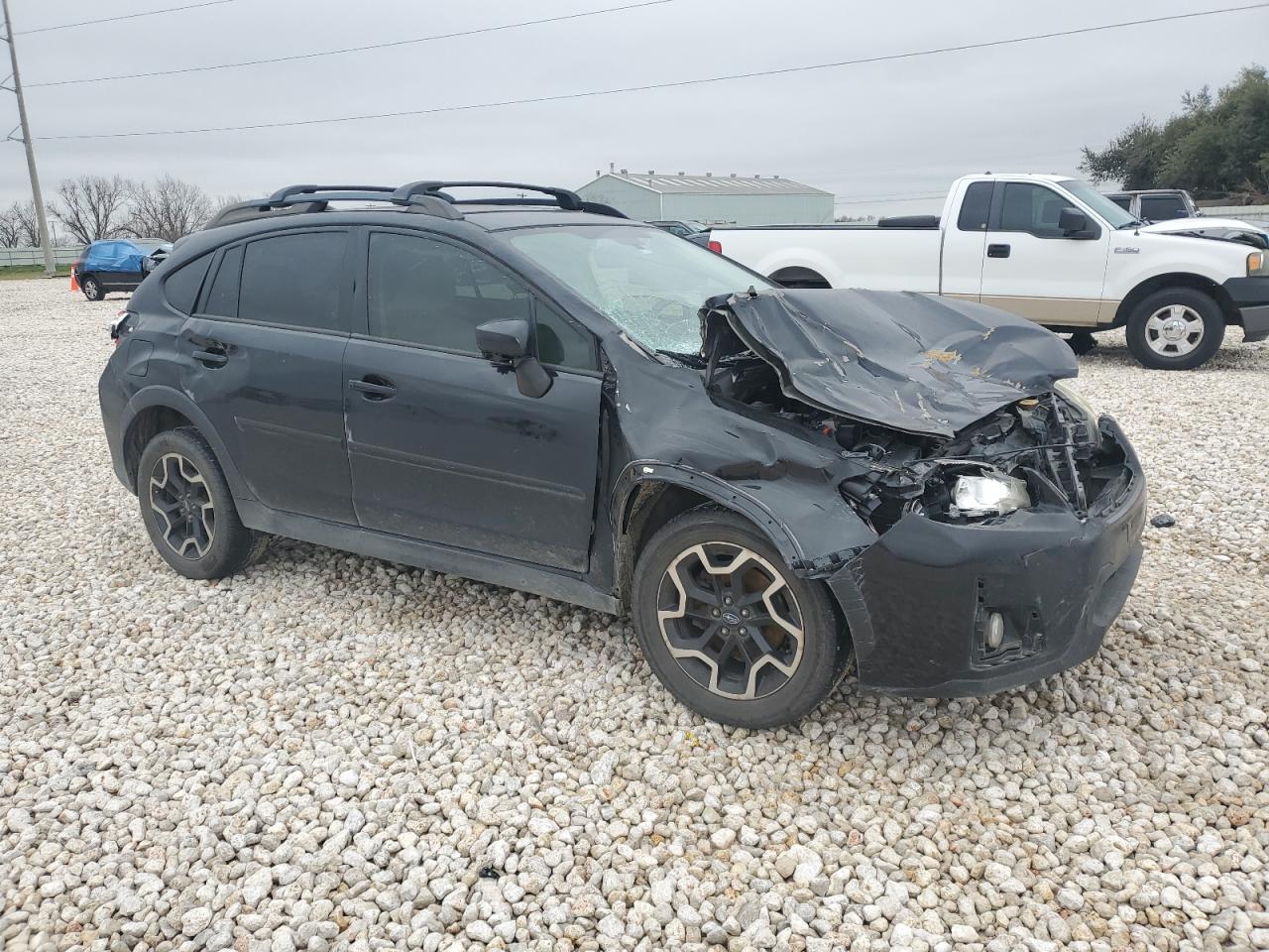 2017 Subaru XV VIN JF2GPADC2H8245000 Copart auction photo, front end / side damage thumbnail 4