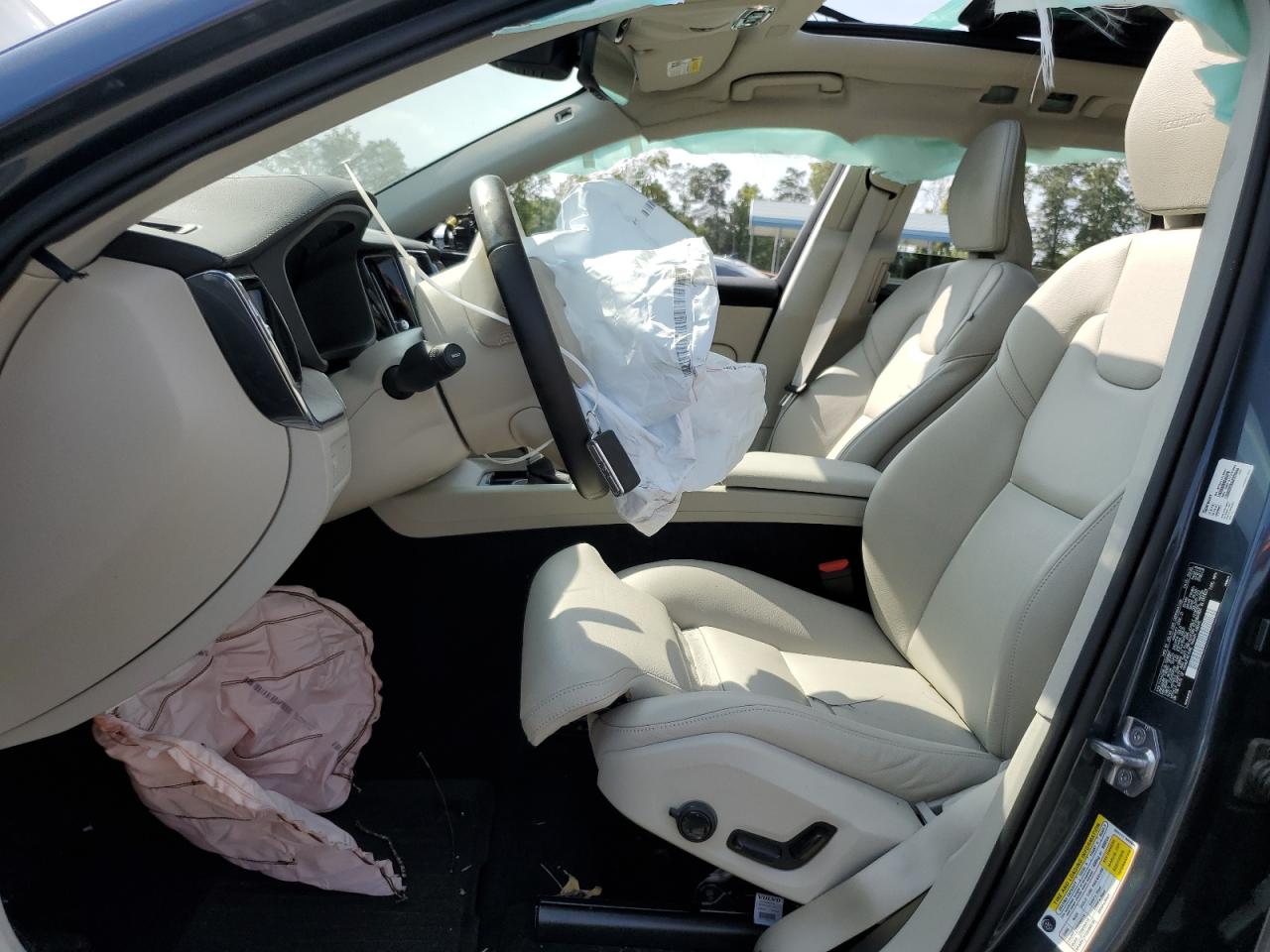 2020 Volvo XC60 VIN YV4A22RL6L1586867 Copart auction photo, front end / all over damage thumbnail 7