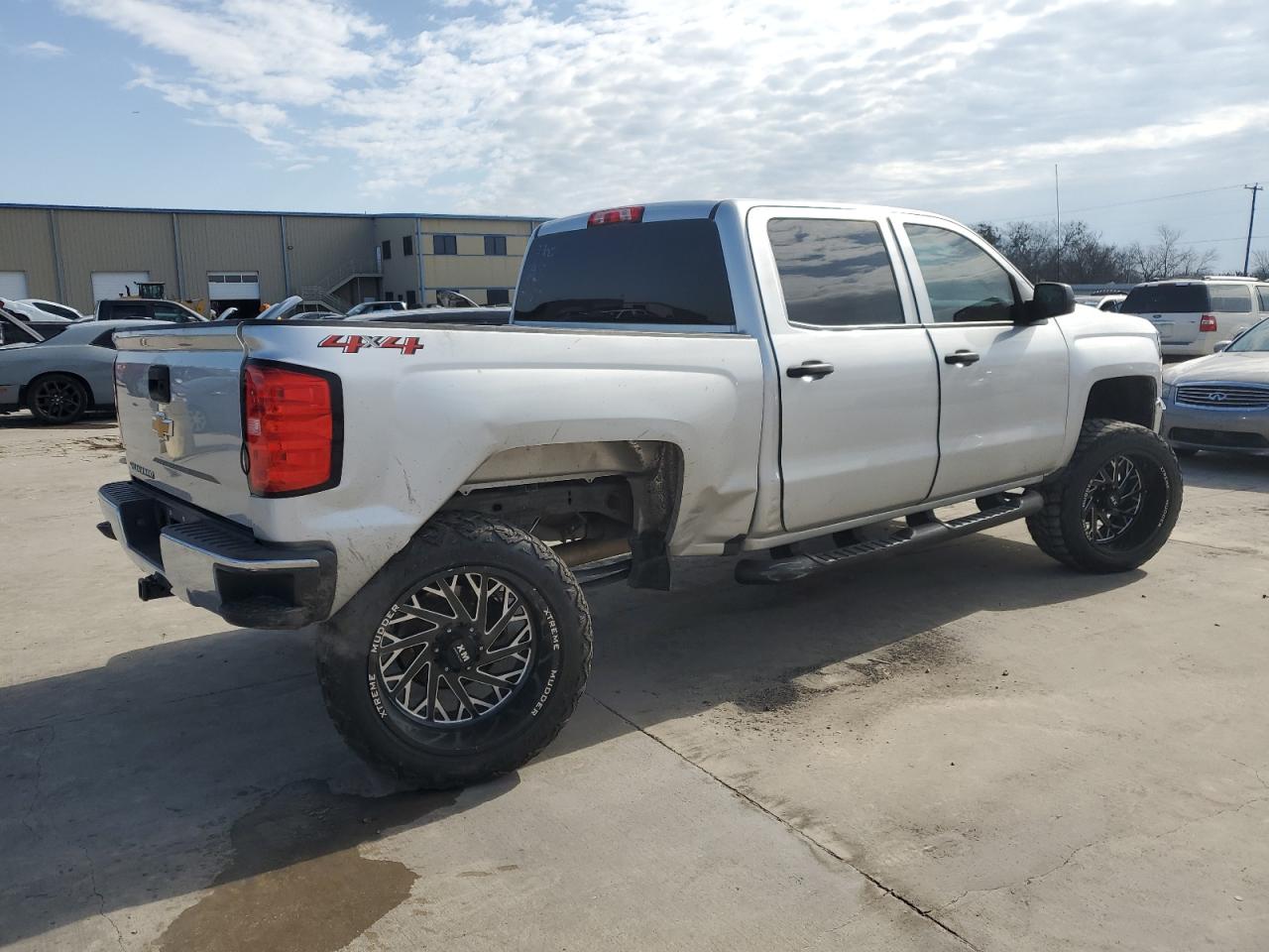 2018 Chevrolet Silverado VIN 3GCUKNEC0JG395337 Copart auction photo, front end / side damage thumbnail 3