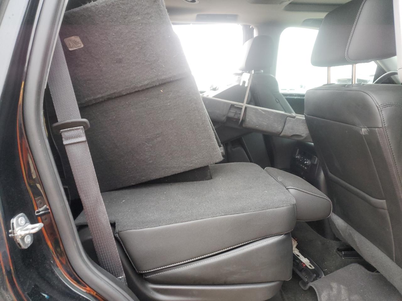 2018 Chevrolet Tahoe VIN 1GNSKBKC3JR335473 Copart auction photo, side damage thumbnail 10